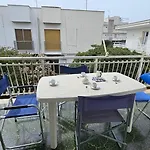 Апартаменты A Due Passi Dal Mare Blu Порто-Чезарео