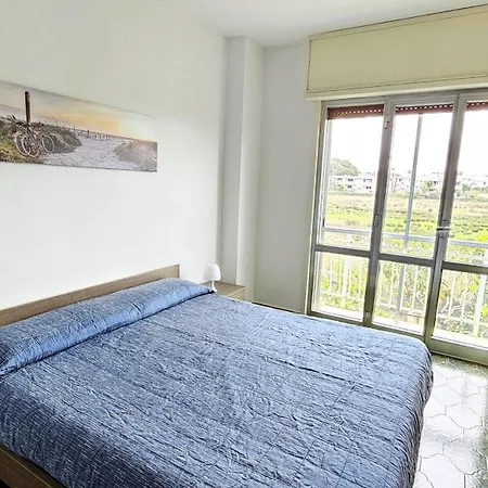 A 2 Passi Dal Mare Apartment *